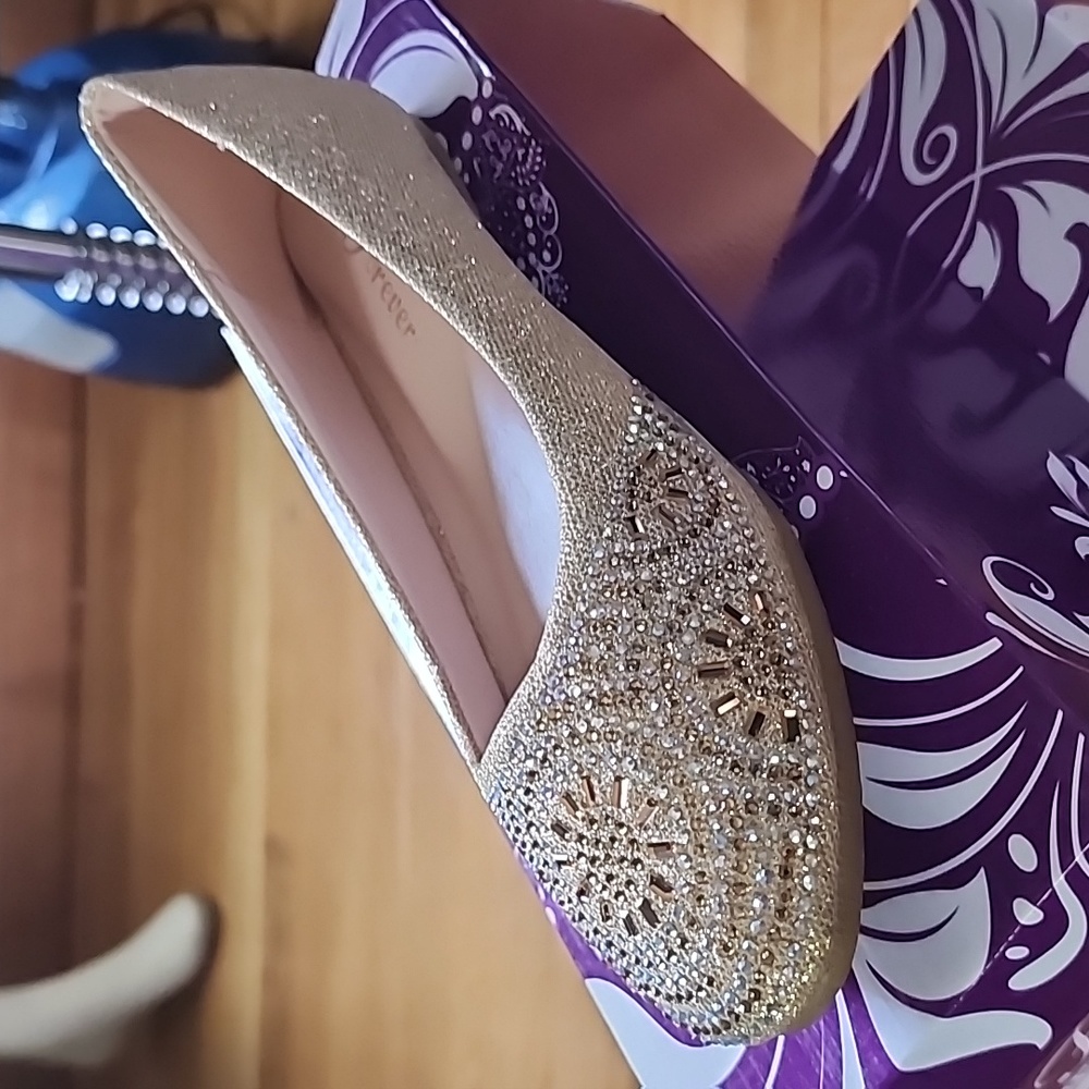 Flats - Picture 4 of 5